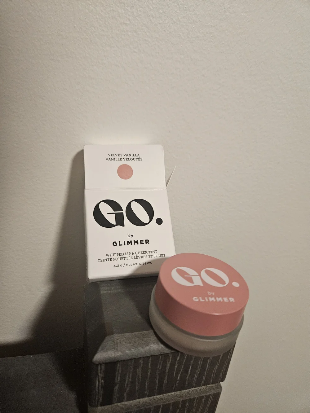Go By Glimmer- Avon- Velvet Vanilla